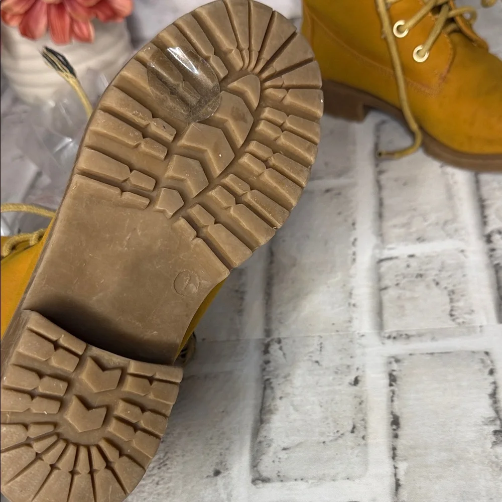 MIA bold mustard